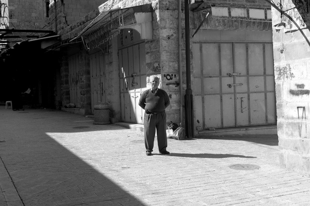 Palestinian who will not abandon his house and sho