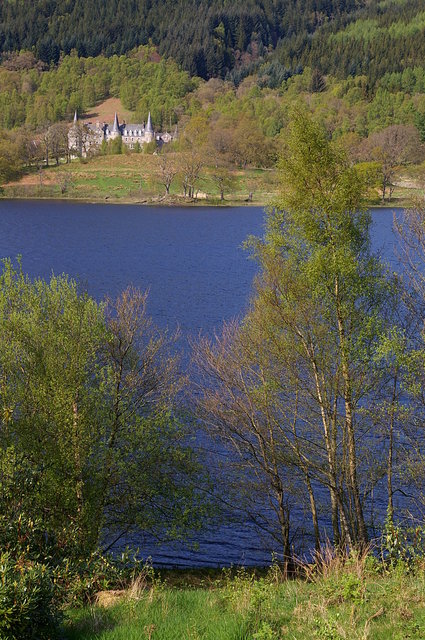 Tigh Mor & Loch Achray (2) VB.JPG