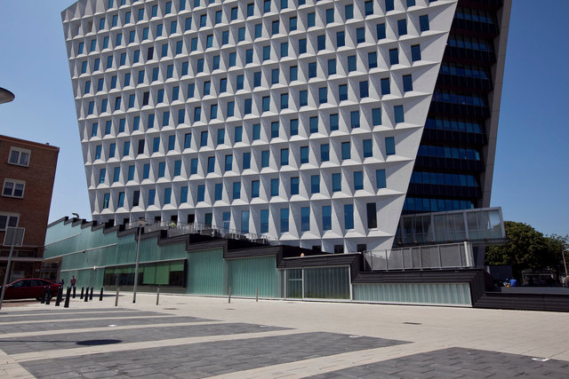 NL_TheHague_ Stadhuis_(New)_2012_RS-3.jpg