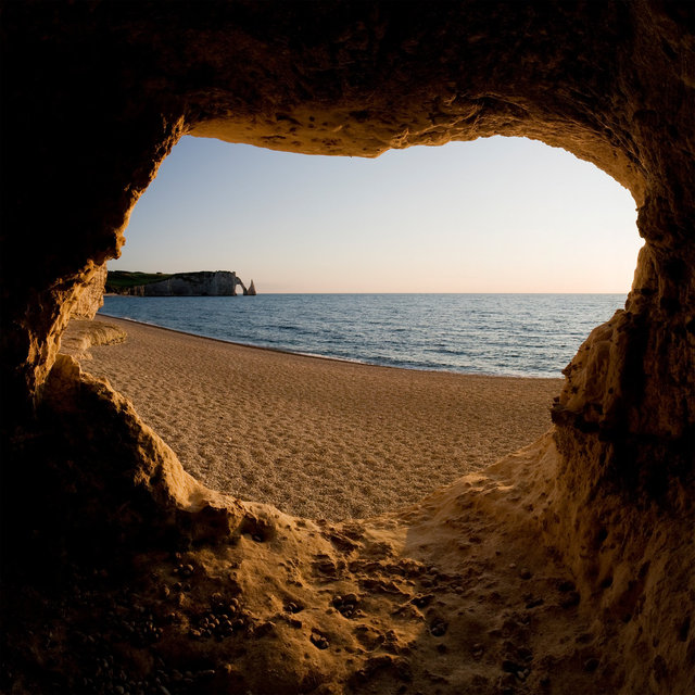 Cavité sur la plage d'Etretat, Haute-Normandie, 2009