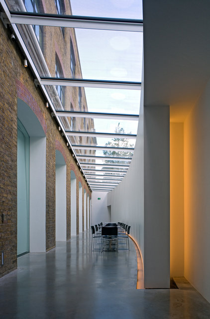 Louise T Blouin Institute, London