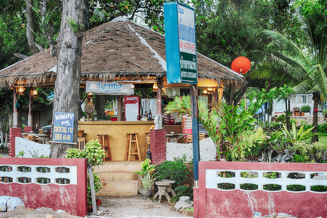 Windy Bar, Pak Nam Pran, Thailand