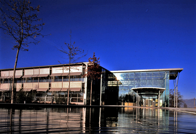 Reuters Geneva - Primary facade