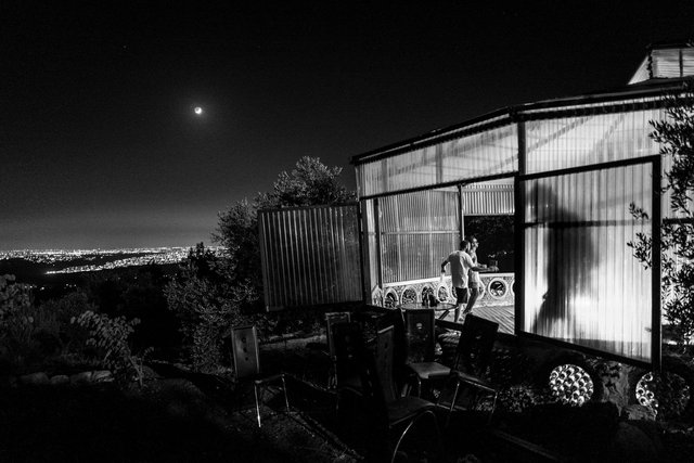 012_l1220958.jpg