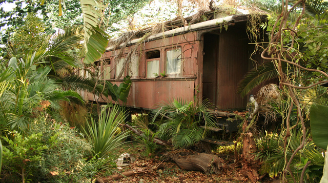 Abandoned train carriage Ext