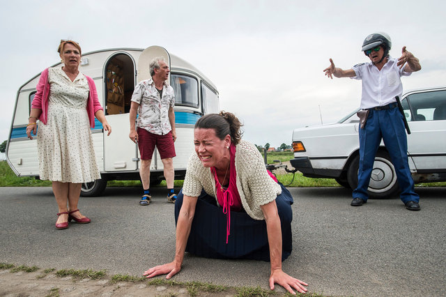 Het Zunderts Toneel speelt in de buitenlucht “Net buiten Borkzee’, 2019