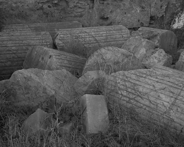 Pillars 02, 2020, Archival Pigment Print, 98 x 78 cm, Ed. 3 + 2AP