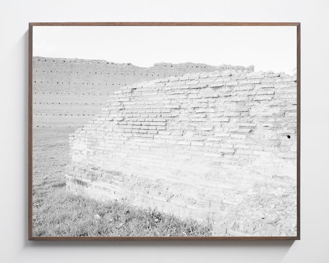Two Walls, 2018, Archival Pigment Print, 45 x 38 cm, Ed. 3