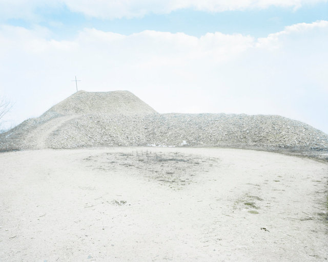 Cross, 2017, Archival Pigment Print, 60 x 52 cm, Unique Piece