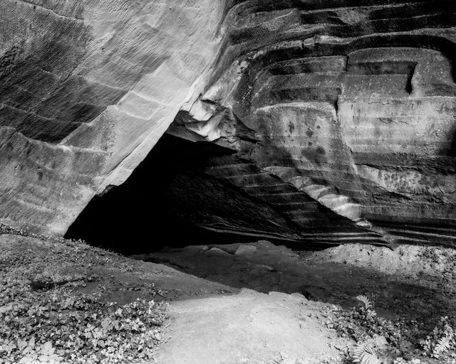 Cave Entry 02, 2018, Archival Pigment Print, 98 x 78,4 cm, Ed. 5 + 2AP / Also Available 135 x 107,8 cm, Ed. 3 + 2AP