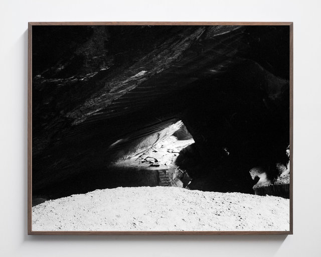 Inside of a Cave, 2018, Archival Pigment Print, 135 x 107,8 cm, Ed. 2