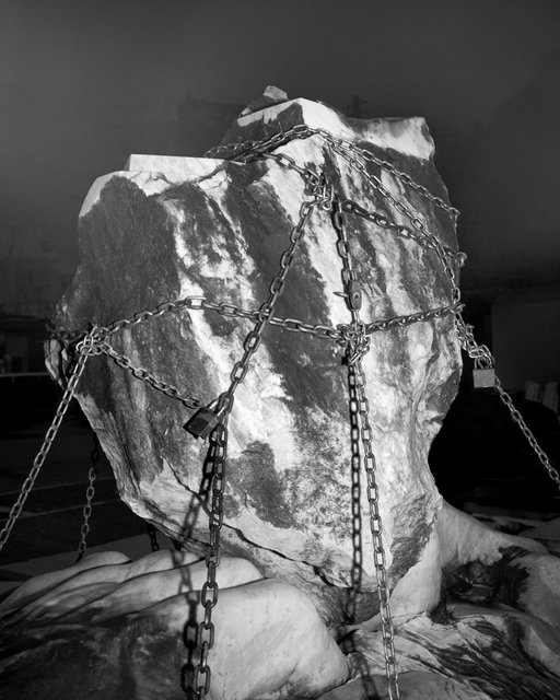 Chained Rock, 2018, Archival Pigment Print, 98 x 78,4 cm, Ed. 3
