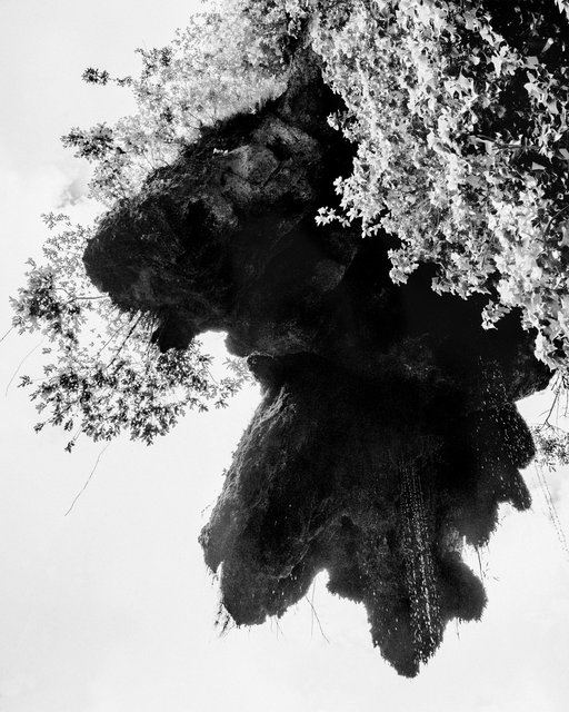 Hanging Rock, 2019, Archival Pigment Print, 98 x 78,4 cm, Ed. 5