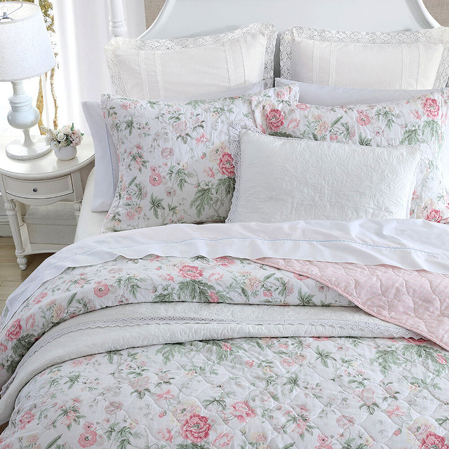 LA_BREEZY FLORAL_QUILT SET_SOFT_PINK_KOHLS_STORE_ALT 31.JPG