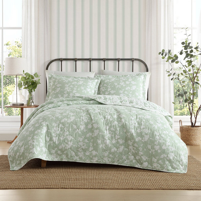 LA_ADORABELLE SILHOUETTE_QUILT SHAM SET_LEAF GREEN AND CREAM_MAIN(1).jpg
