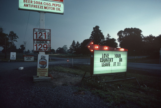 WATERLOO_NY_RESIDENTS BLOCK WOMEN_07-30-83_CHROME-9.jpg