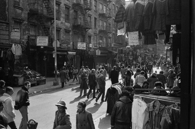 New York_1981-ORCHARD STREET_008 copy 2.jpg
