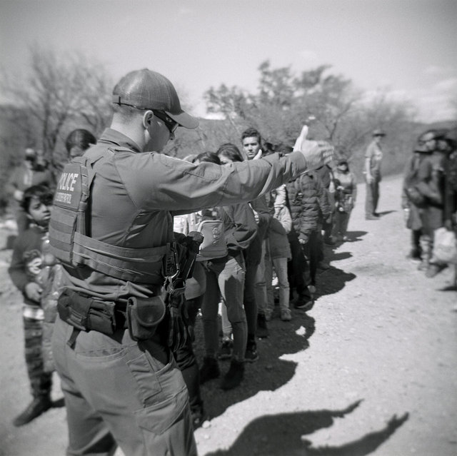 27-SASABE, AZ, BORDER PATROL PICKS PEOPLE UP AT AN IMMIGRANT ENCAMPMENT ALONG THE WALL_3:2024 copy.jpg