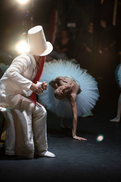 "Swan Lake" Mats Ek. The Royal Swedish Ballet.