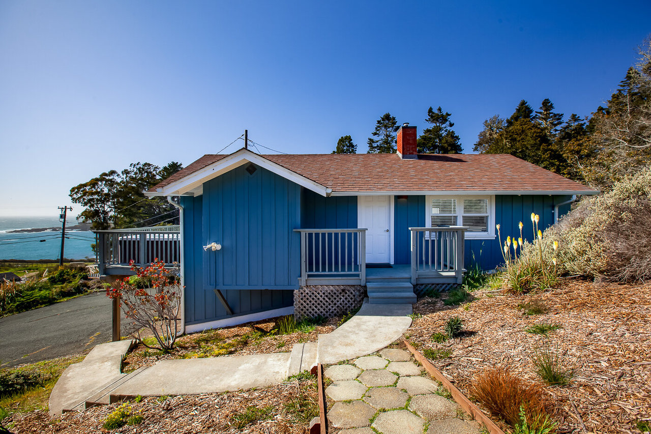 7567 CA1 Little River