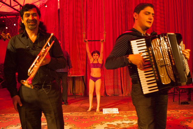 Romanes Cirque Tzigane, Paris