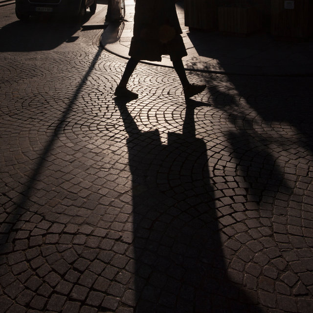 paris_street_shadow©oliviarutherford-2727.jpg