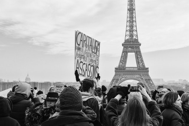 Women's march on Paris.