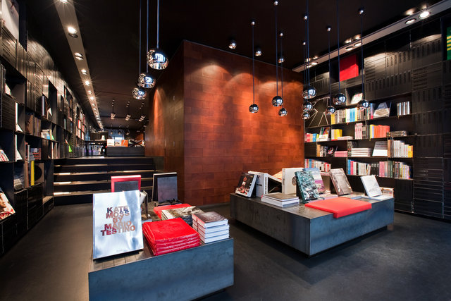 Mendo bookstore, Amsterdam