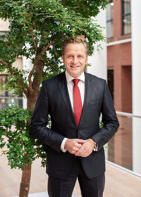 Hugo de Jonge - Deputy prime minister of the Netherlands and minister of Health, Sports and Welfare. Political party CDA.