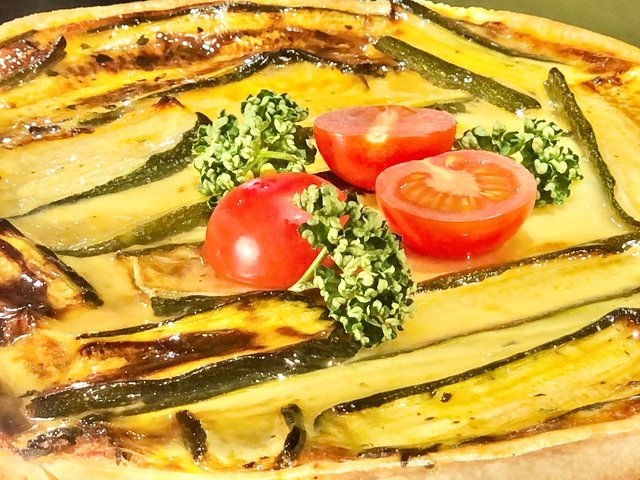 Zucchini-Quiche ✓