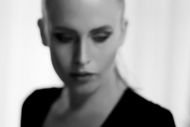 Elina, Amsterdam