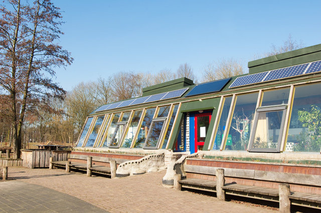 6303001 180.jpg