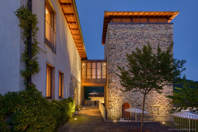 Exterior, Hotel Torre de Úriz.