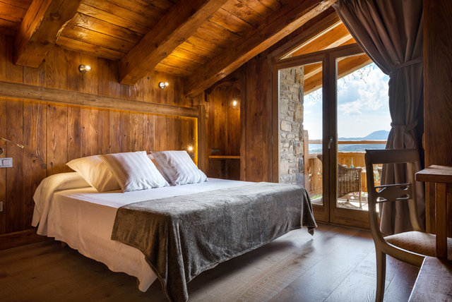 Hotel Viñas de Lárrede, Lárrede. Huesca.