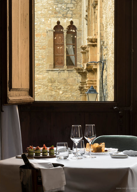 Restaurante La Torre de los Nublos, Hotel Palacio Matutano Daudén. La Iglesuela del Cid.