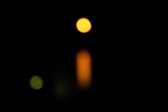 Mondaufgang über dem Meer