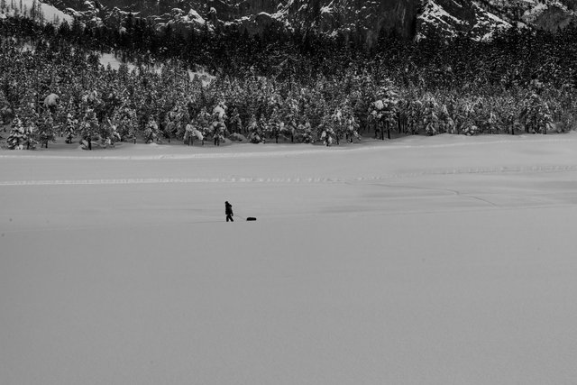 Eisfischer auf dem Oeschinensee, Kandersteg