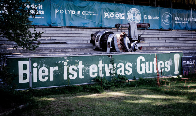 Tiefe Wahrheiten vor der Südtribüne