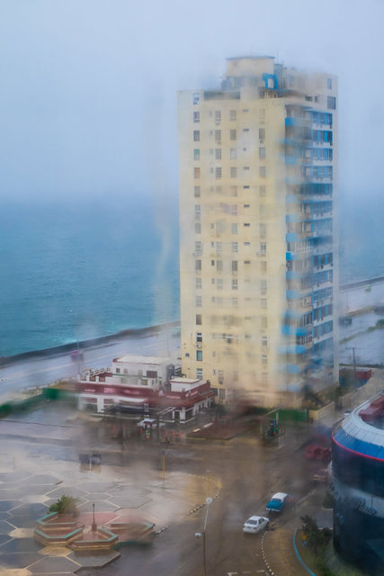 Malacon with the rain, Havana