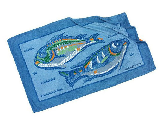 Hermès serviette bleu poissons.jpg