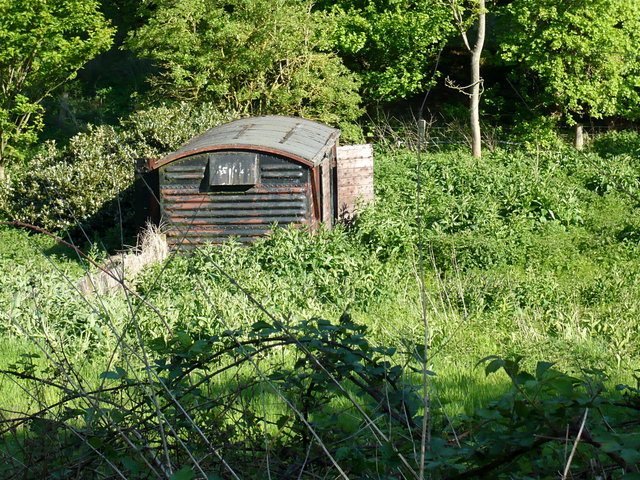 Shack at Hertingfordbury (2) VB.JPG