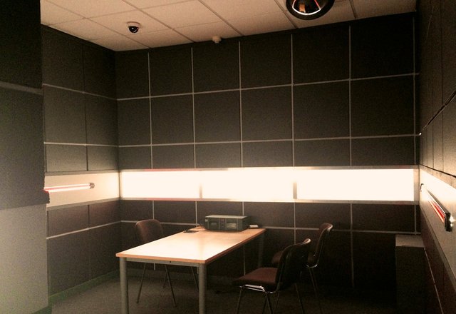 Set Build - Interrogation room