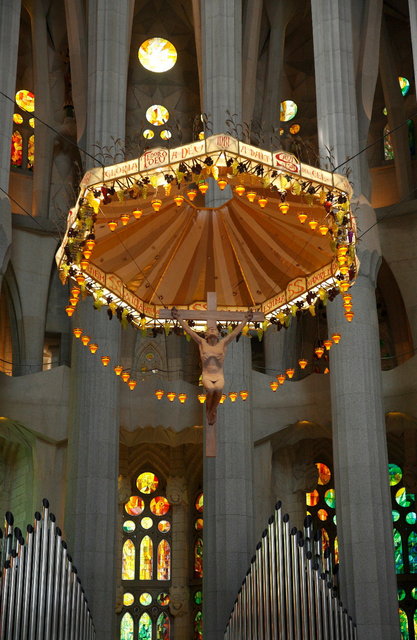 barcelona sagrada familia crucifix