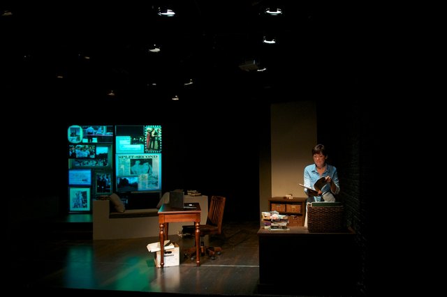 The Detective's Wife, Milwaukee Chamber Theatre, photo copyright: mkeCHAMBER