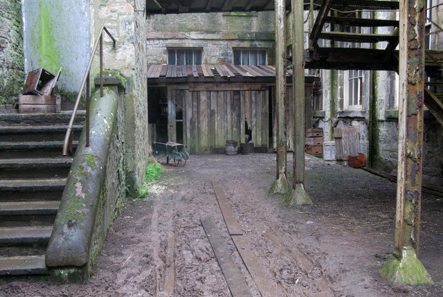 Halliday's yard 2.jpg