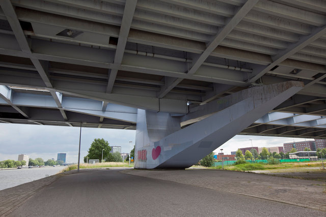 NL_Papendorp_Under_Bridge_2012_RS-13.jpg