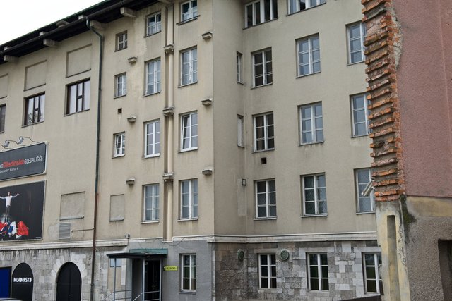 4AR_9081 - Version 2.jpg