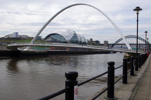 Tyne Quayside (11) VB.JPG