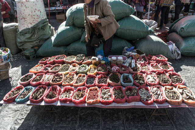 Sanyueejie Market (March Street Fair), Dali, Yunnan. 