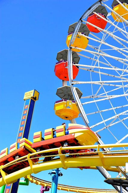 FERRIS WHEEL